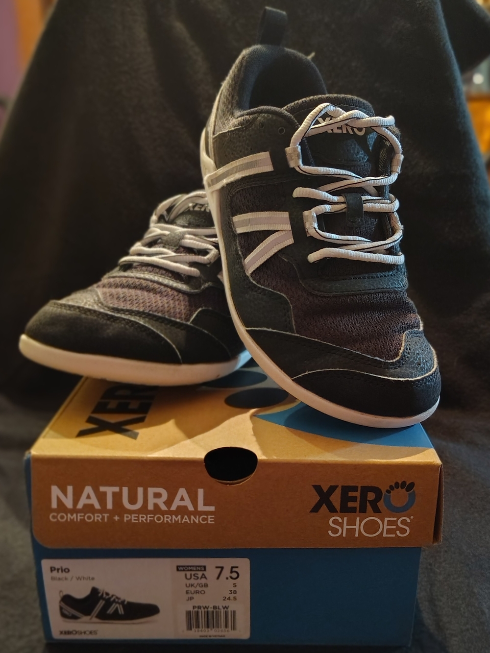 XERO Shoes Women's Prio Athletic Shoe - Black/White Size 7.5